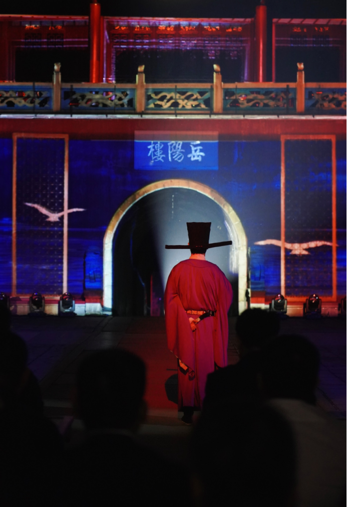 沉浸式演艺项目《今上岳阳楼》首秀获好评(图5)