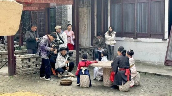 周末去哪玩？长三角这些影视基地让你过足戏瘾(图2)